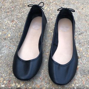 Black Ballet Flats